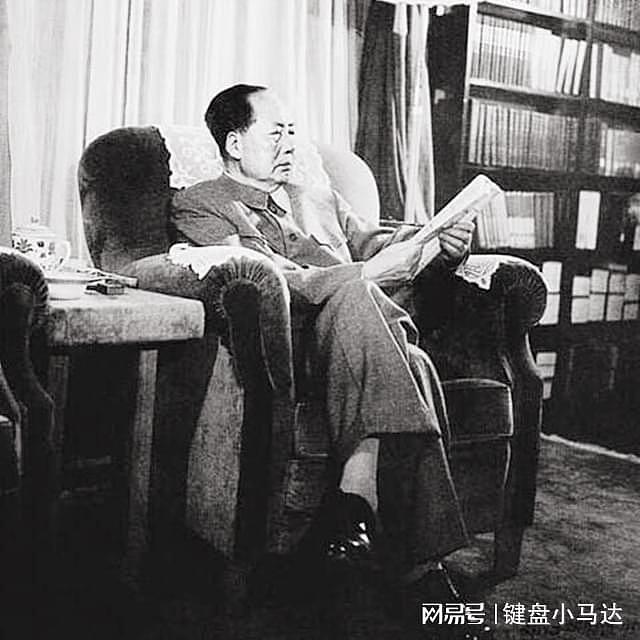 1974年，毛主席指着王洪文，巧向周恩来面授接班人事宜 - 10