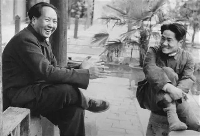 1958年，周总理春节访问朝鲜，凭吊毛岸英时静默良久，哽咽无语 - 8