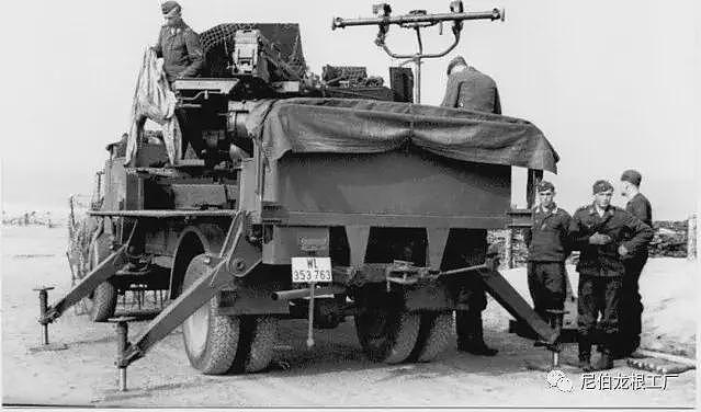 负重前行：二战德国空军的中型高射炮载车 - 26