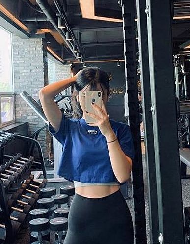 24岁韩国姑娘因小肚腩而烦恼，坚持健身恢复身材，坦言增强了自信 - 3