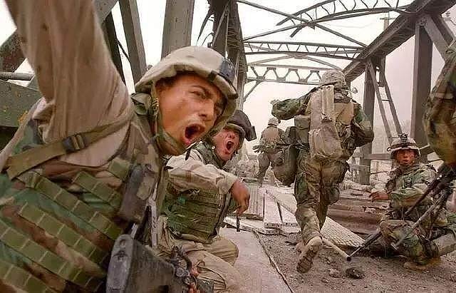 催人泪下的五张伊拉克战争照片 最后一张让人心情难过 - 3
