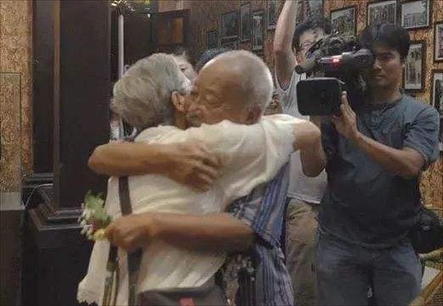 法国老太李丹妮：孤身苦等中国初恋50多年，80岁时两人终成正果 - 9