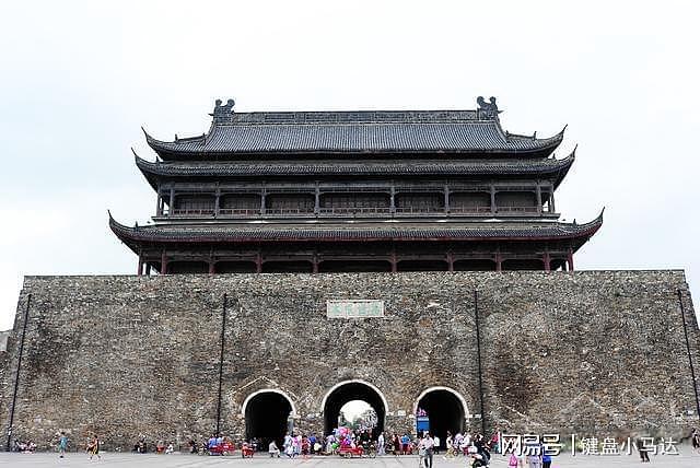 曾差点成为国家都城的小县城，与南京齐名，拥有比故宫还大的宫城 - 14