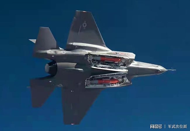 五代机新用法，美军F35测试空投核弹，开始在核战争边缘玩火试探 - 5