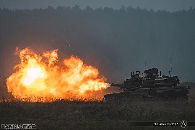 波兰M1A2主战坦克首次实弹射击 美军教官现场指挥 发射训练弹 - 17