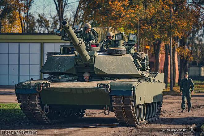 波兰陆军M1A2主战坦克训练课 面对诸多难题 美国工程师保驾护航 - 1