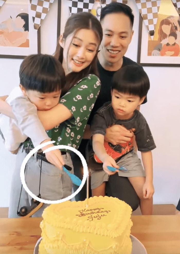 岑丽香一家人开心为小儿子庆祝3岁生日 一对儿子样貌像饼印 - 5