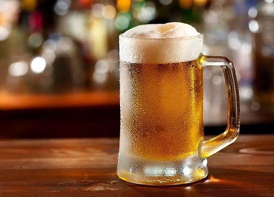 为什么只有啤酒肚，没有红酒肚？新研究提示喝啤酒坏处可能更多 - 1