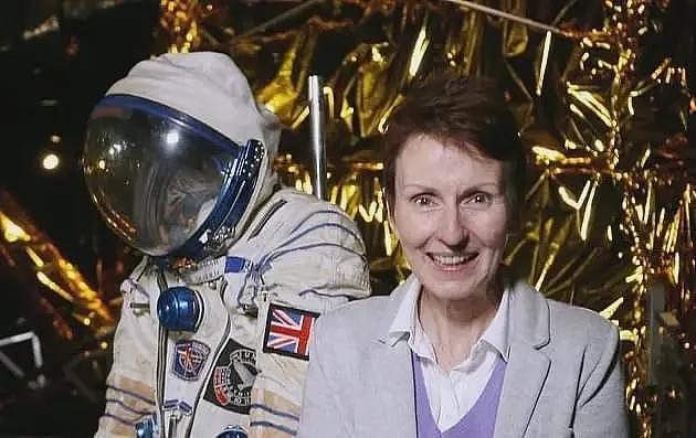 英国首位女宇航员公开表示：外星人确实存在！ - 1