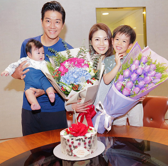 黎诺懿携妻撇下儿子们吃大餐庆结婚8周年 以丰厚条件续约TVB - 1