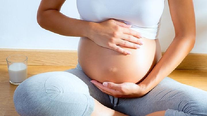 南瓜被称为天然叶酸 孕妇吃能促进胎儿大脑发育预防胎儿畸形
