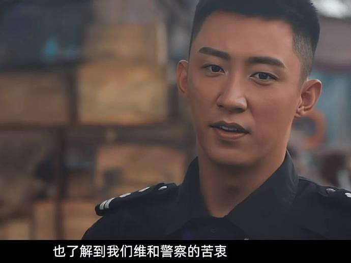 今日中，黄景瑜在影片中饰演的队长十分具有看点，你期待他的表现吗？ - 8