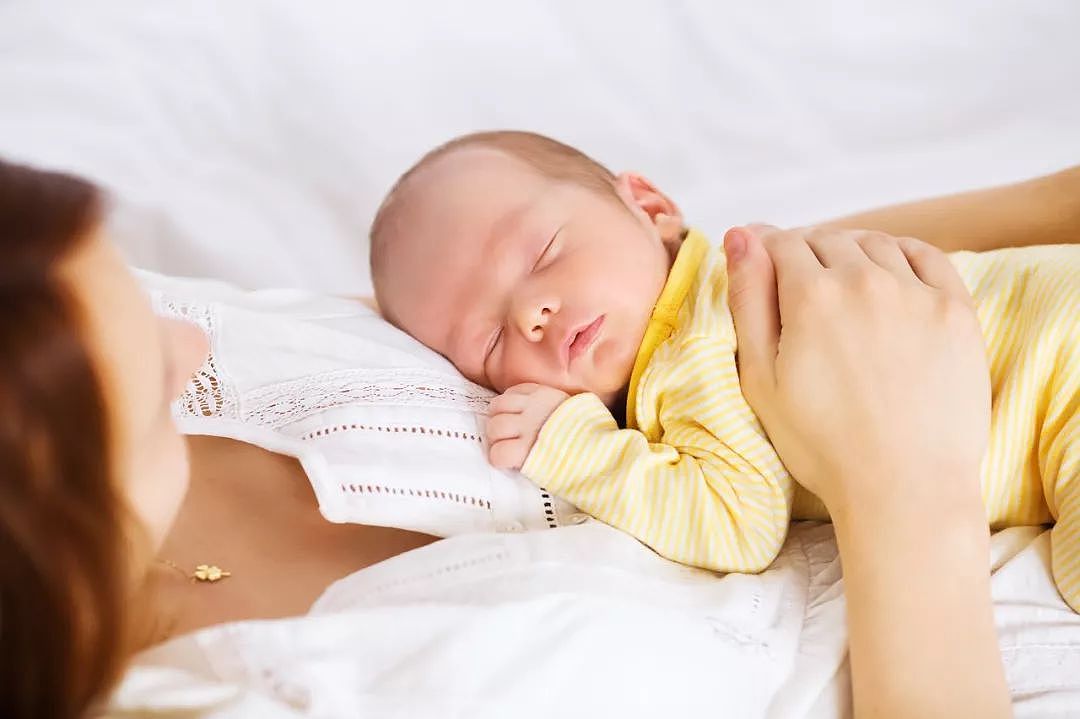 宝宝超过这个月龄，夜奶就得及时断，否则宝宝可能承担这些隐患 - 5