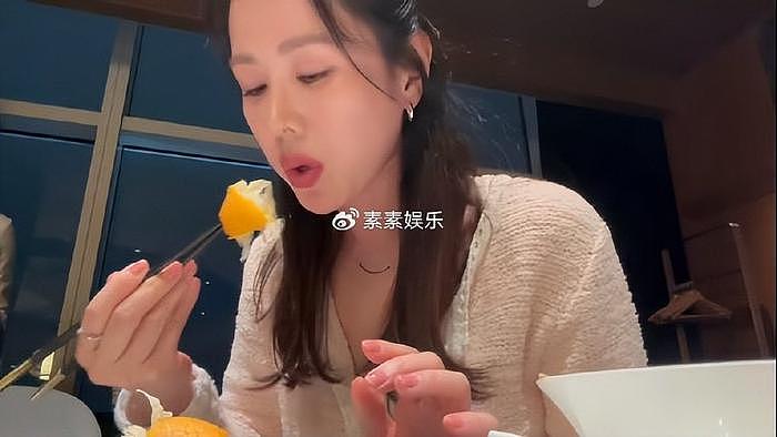 孙艺珍在台北吃小笼包：用筷子夹了46次，一共咀嚼了1153次 - 1