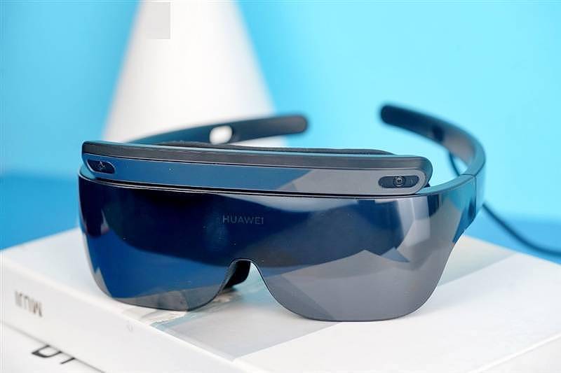 颠覆业界的轻巧设计！华为VR Glass 6DoF 游戏套装评测 - 1