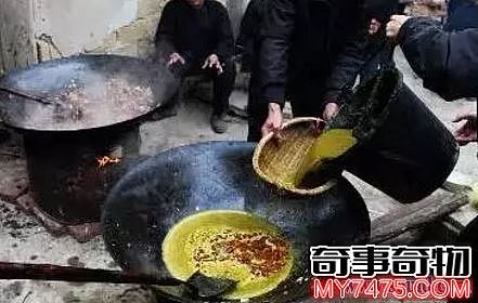 牛粪火锅说到底就是一种饮食文化的传承与发展