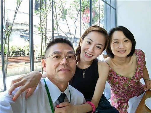 40岁杨千霈接到噩耗，身患癌症晚期外婆日前病逝，生日当天未庆祝 - 10