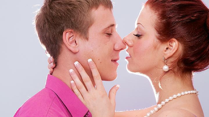 性生活频繁为什么会睾丸疼痛？性生活频繁和睾丸疼的关系