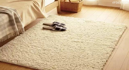 纯羊毛地毯如何日常保养及清洁，纯羊毛地毯能用水洗吗