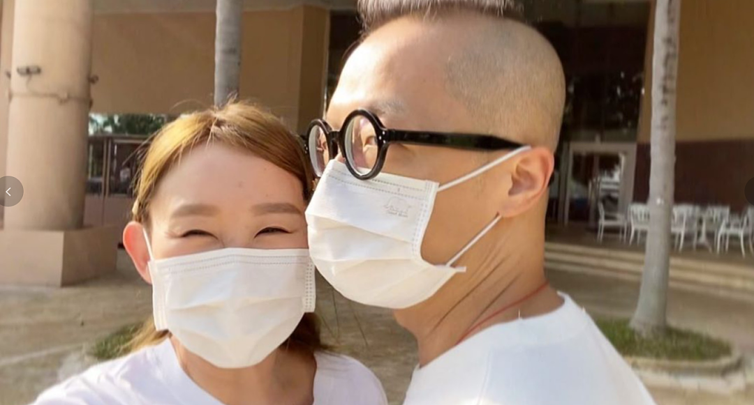 甜蜜！41岁香港女歌手晒照庆祝结婚6周年，自曝如今还对老公害羞 - 2