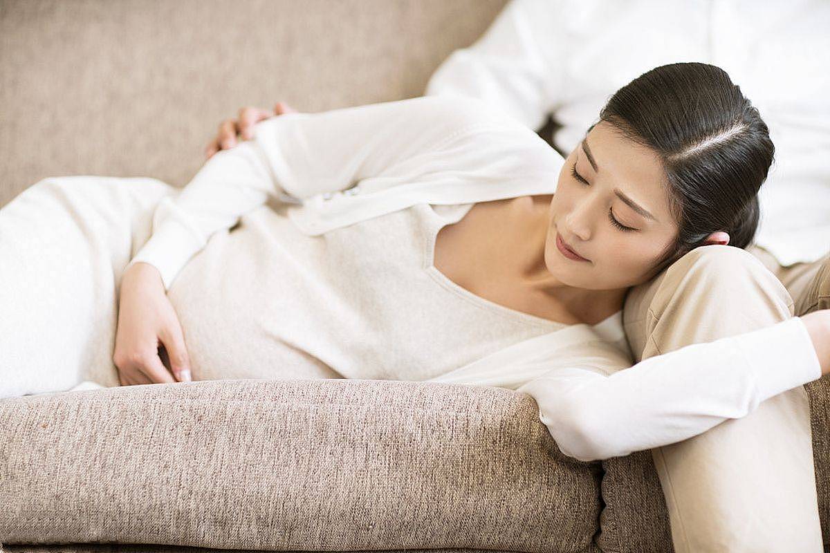 孕期孕妈平躺睡觉时，胎儿难受给你发了“信号”，你发现了没？ - 4