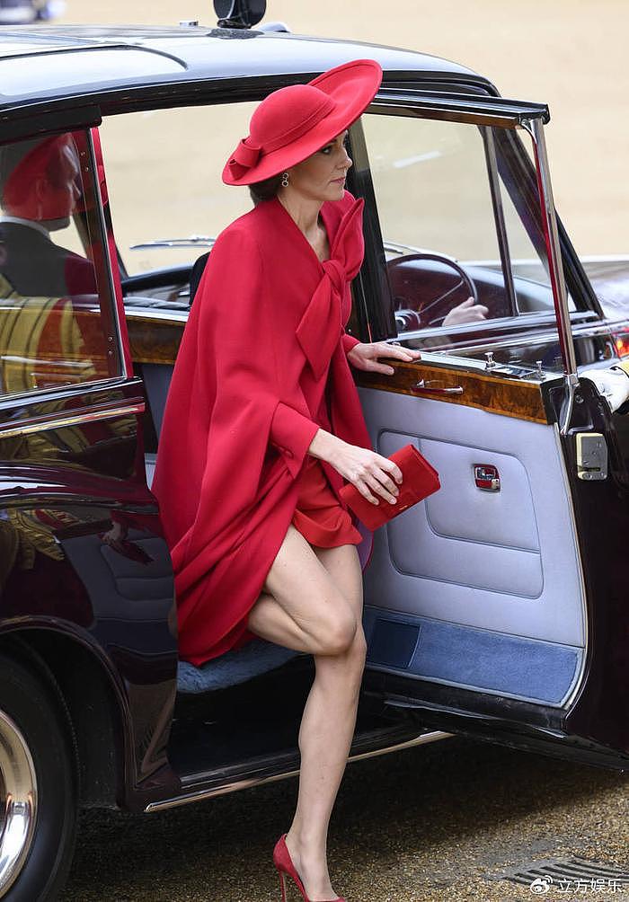 英国皇室会见韩国总统夫妇 凯特王妃一袭红裙亮相 - 5