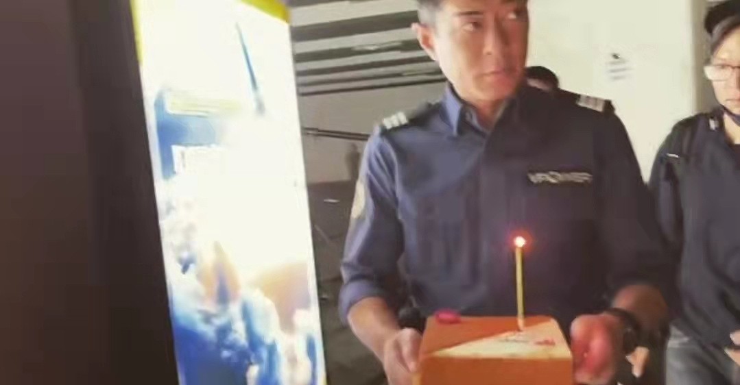 受宠若惊！55岁生日获古天乐惊喜送蛋糕，姜皓文：世上最好的老板 - 1