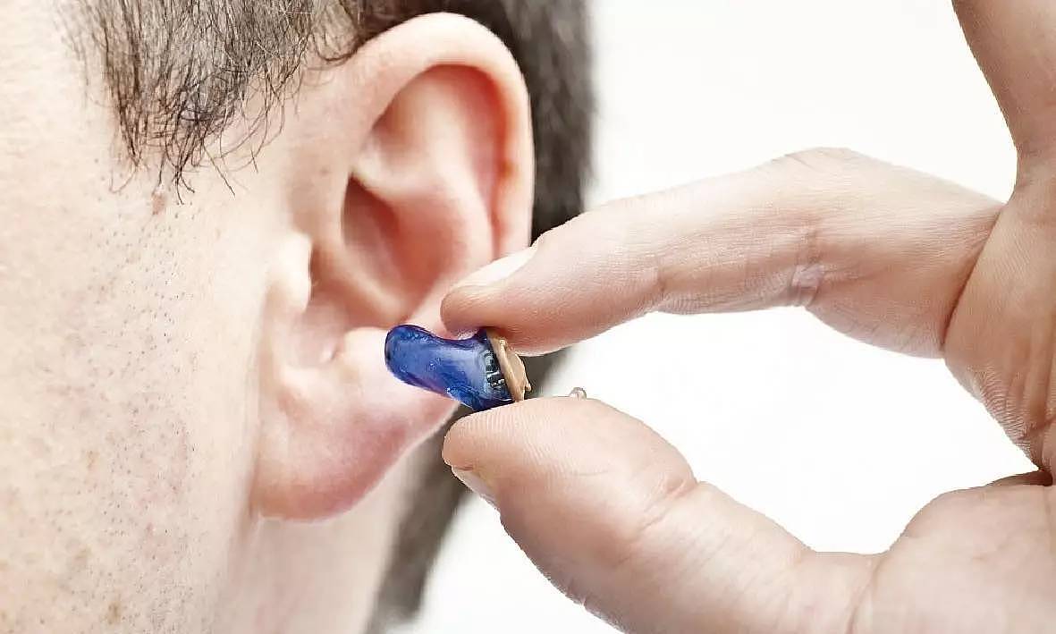 爱耳日特辑 | 老年人如何正确选择和使用助听器？ - 1