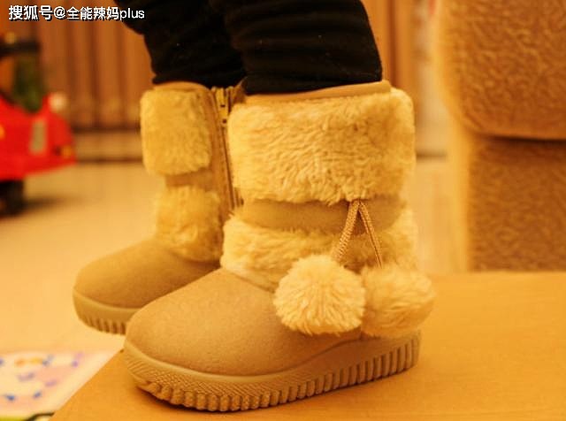 冬季棉鞋别乱买，这种儿童鞋被加入“黑名单”，保暖却容易伤到脚 - 8