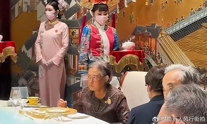 诗琳通公主访华在北京吃饭被偶遇！穿一身紫裙真接地气，太朴素了 - 1