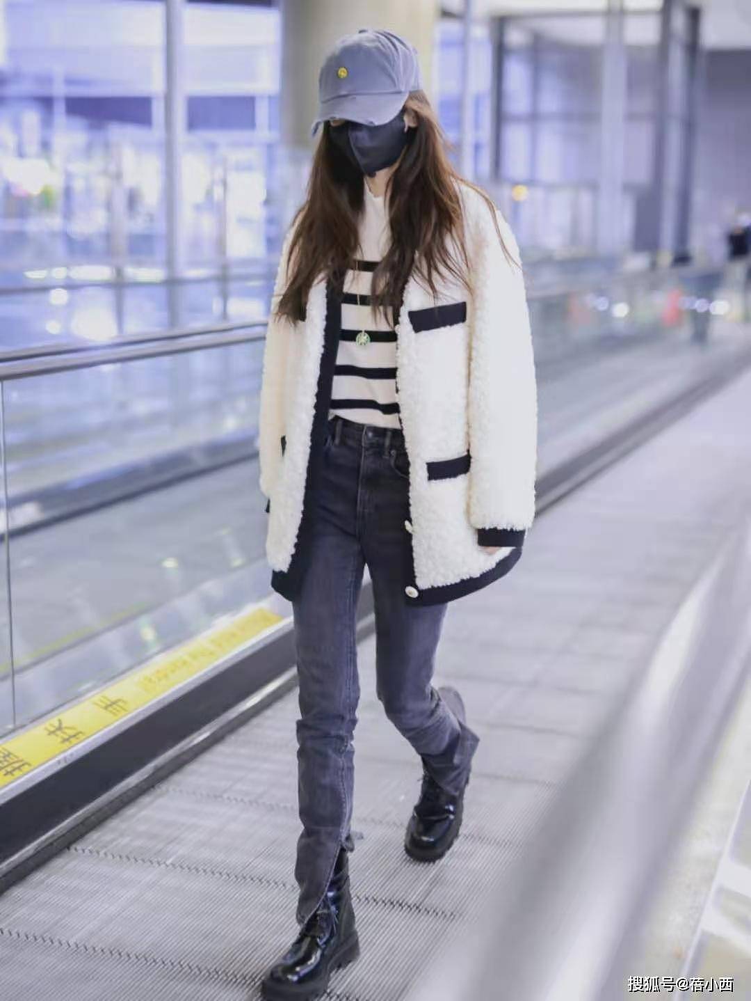 Angelababy杨颖离婚后更时髦了，穿粉外套+牛仔裤，看着最多20岁 - 7