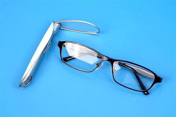 业界最轻！OPPO Air Glass智能眼镜图赏：科幻感十足 - 7