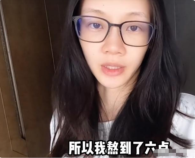 郑恺官宣二胎得子！晒儿子小手摆“6”的照片，一家三口手握一起 - 10