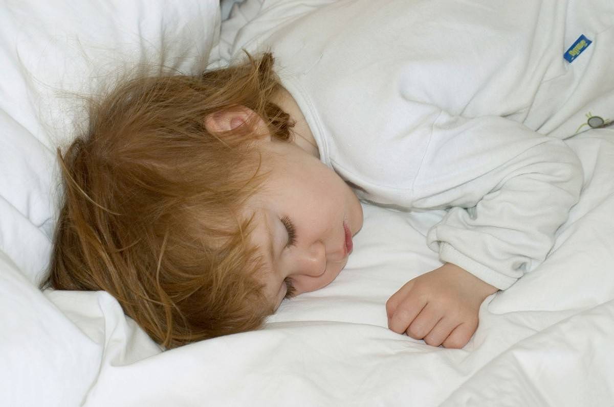 睡眠对孩子的成长至关重要，白岩松呼吁家长让娃睡够10小时引热议 - 4