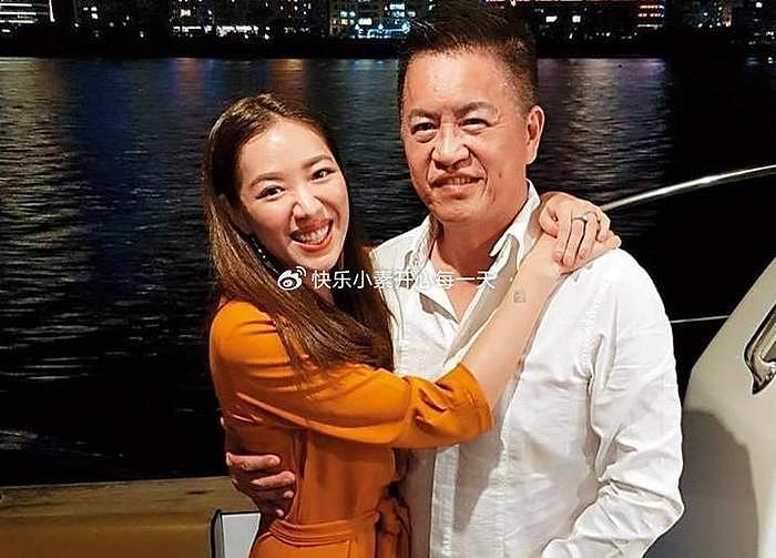 刘伊心传婚变！和64岁老公写离婚协议，3胎女儿刚出生不久 - 1