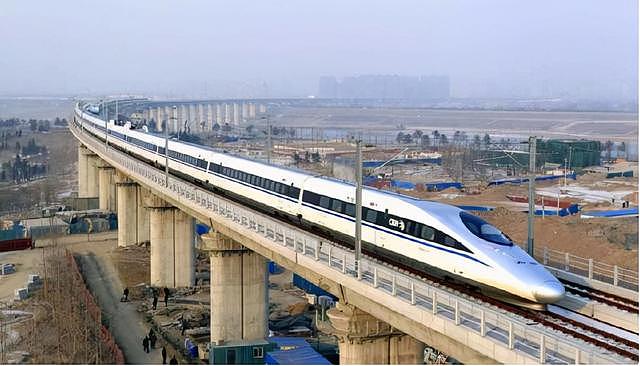 高铁最快时速多少公里（时速600公里 中国造出世界最快高铁）