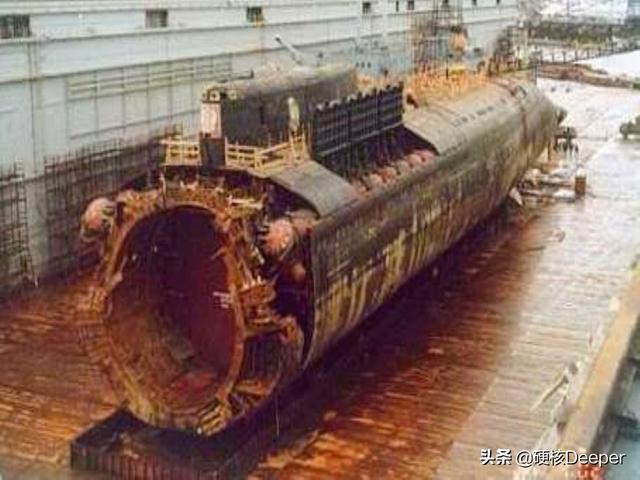 库尔斯克号核潜艇事故（科学解案库尔斯克号核潜艇爆炸事件）