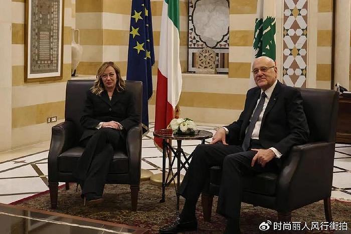 糗大了！黎巴嫩总理把意大利女总理秘书当成总理，还拥抱送吻面礼 - 2