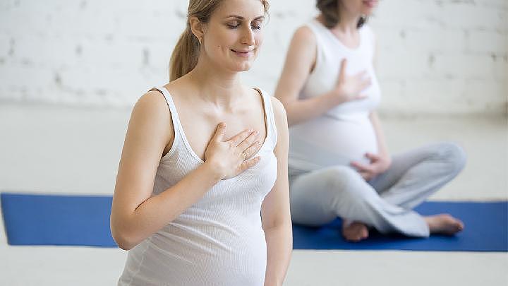 夫妻孕期过性生活需不需要带套 不同阶段孕期性生活注意事项