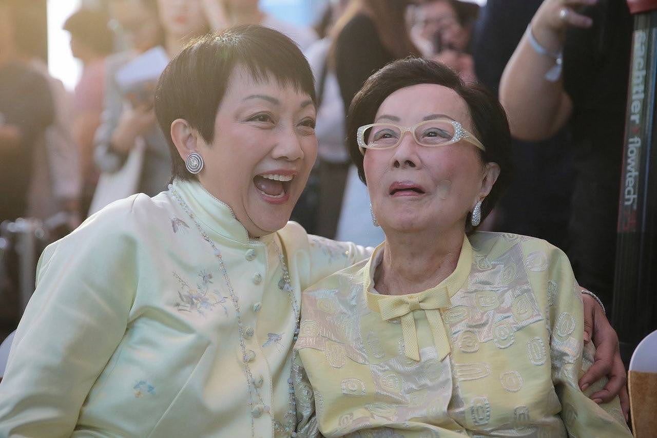 前TVB非执董利孝和夫人离世，享年98岁，曾每年为无线台庆切蛋糕 - 8