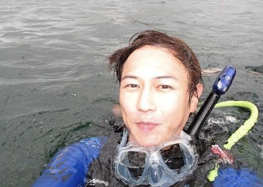 43岁陈键锋久违露面，辟谣向粉丝募捐，对学员溺亡事件只字不提 - 2