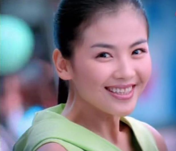 王力宏22年前拍纯净水广告，有注意到女配角？如今火得一塌糊涂 - 2