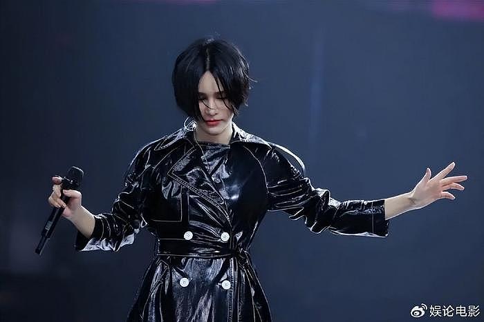 知情人透露，《歌手2024》袭榜歌手是袁娅维尚雯婕，没邀请谭维维 - 2