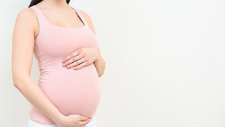 外阴白斑影响怀孕吗？虽然有影响，但还是能怀孕