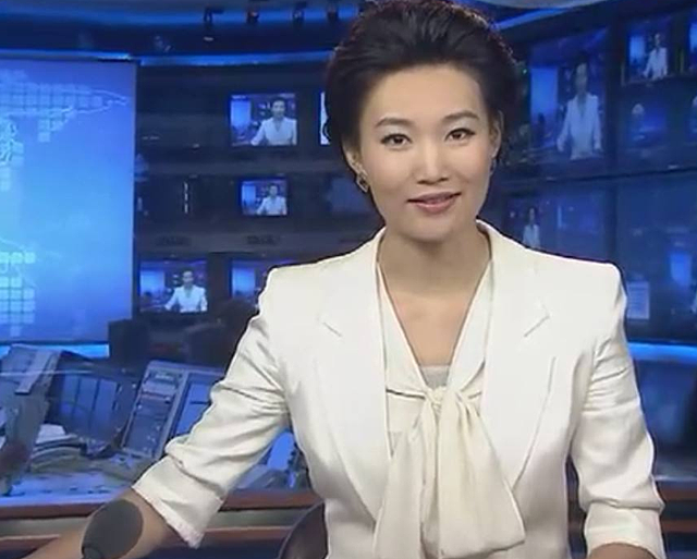 她是央视主持人李梓萌，原来是个假名字，一直骗了我们这么久！ - 2