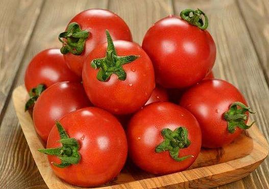 西红柿的“死对头”，两者不能同食，尤其第三种，为健康提醒家人 - 1