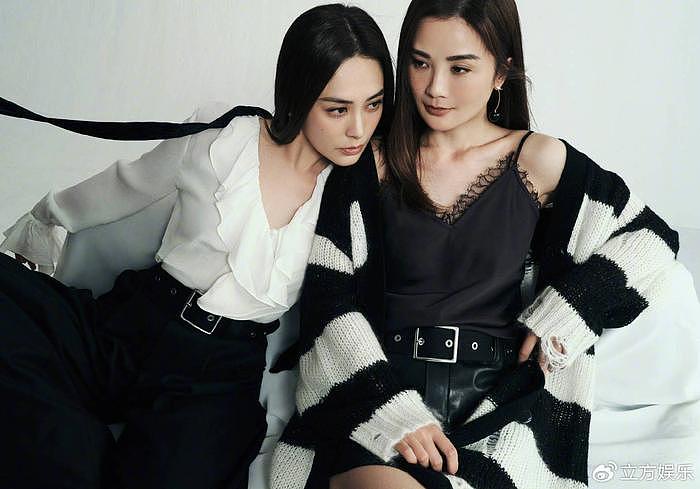 钟欣桐和蔡卓妍合体写真 两姐妹婀娜多姿亲密无间 - 4