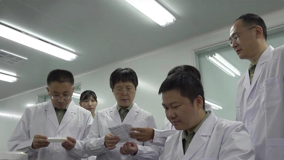 现场体验！陈薇团队研制的全球首款吸入式新冠疫苗亮相 - 2