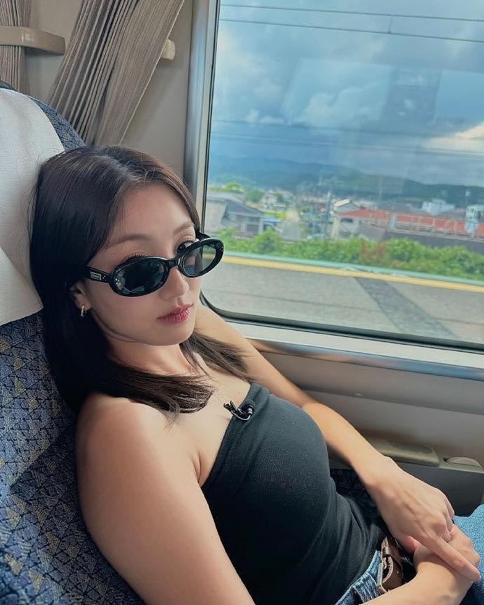 韩国知名女星，在海外乘坐火车，体验当地旅馆文化，参与饭后洗碗 - 4