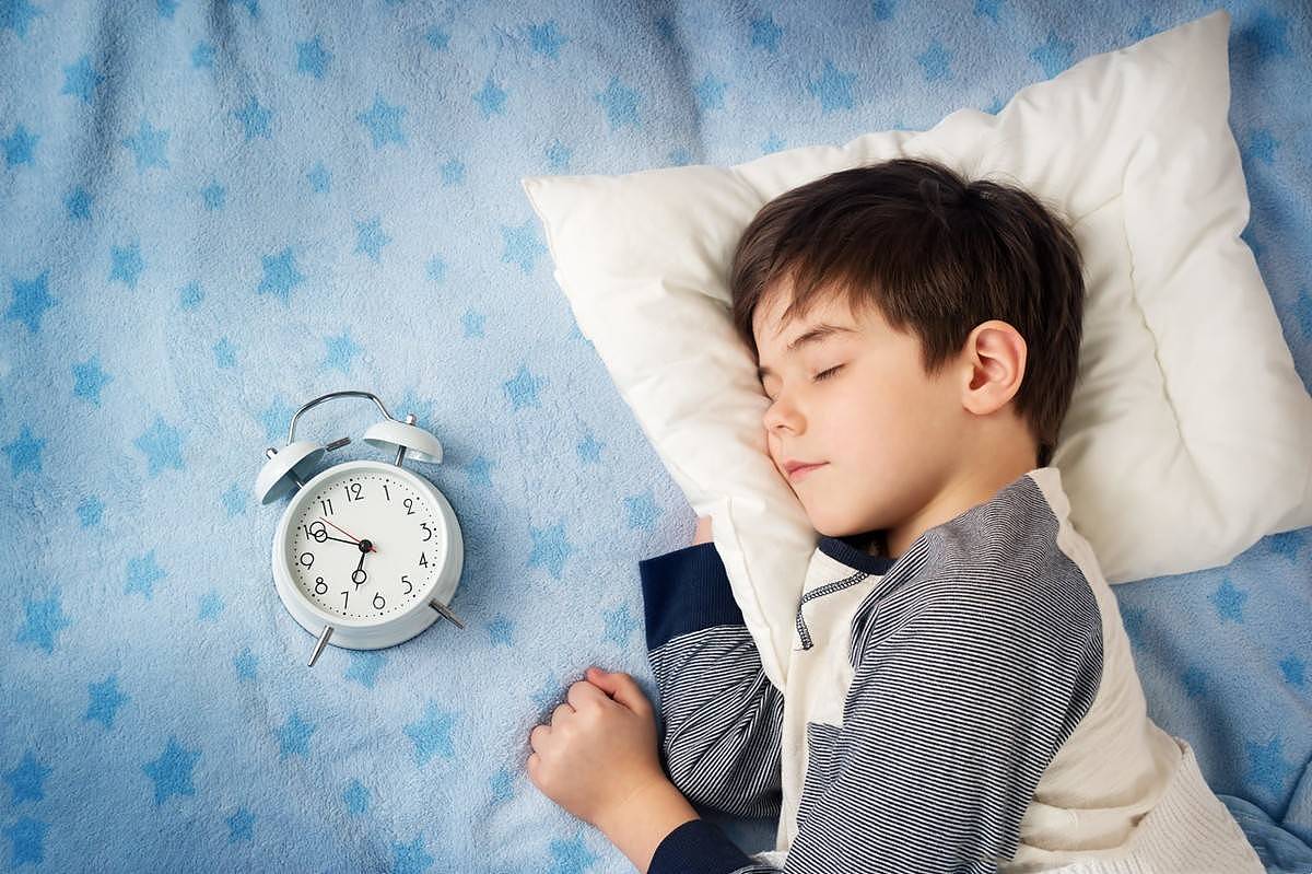睡眠对孩子的成长至关重要，白岩松呼吁家长让娃睡够10小时引热议 - 5